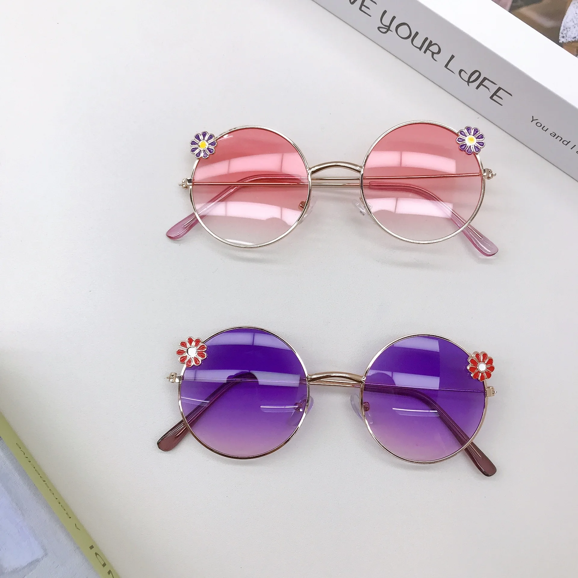 New Children's Round Frame Flower Baby Outing Sunshade Concave Style Dressing Photo Sunglasses Trendy image 3