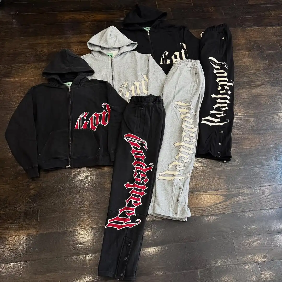 ชุดเซ็ตเสื้อฮู้ดดี้พิมพ์ลายตัวอักษรแบบซิปสไตล์อเมริกันเรโทรสตรีทสำหรับผู้ชายและผู้หญิง พร้อมกางเกงวอร์มขายาว ชุดสองชิ้นสไตล์ Y2K