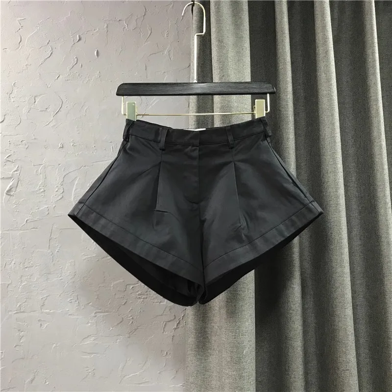Korean Black High Waist Shorts Women's Autumn New Loose A-shaped Hot Pants Booty Shorts