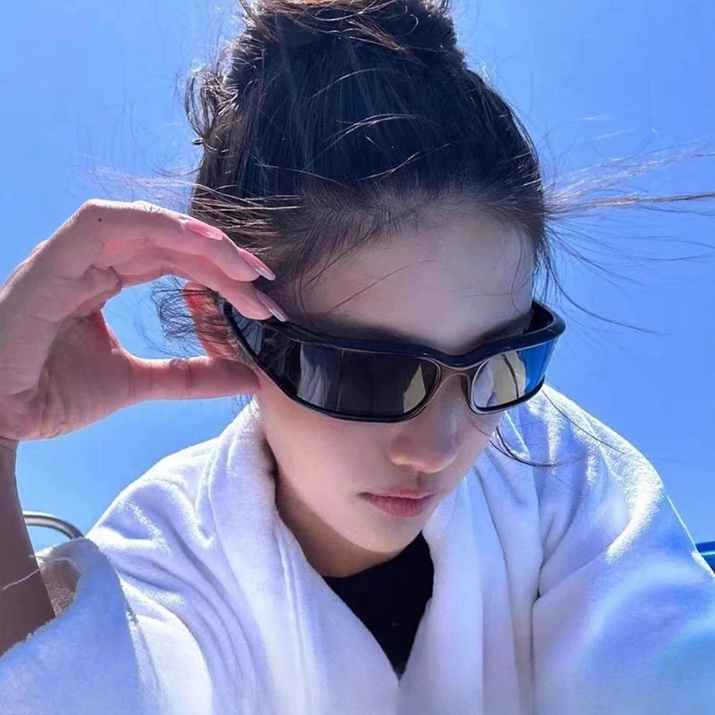 

New European and American sunglasses, men's and women's high-end glasses, cycling sports polarized curved sunglasses