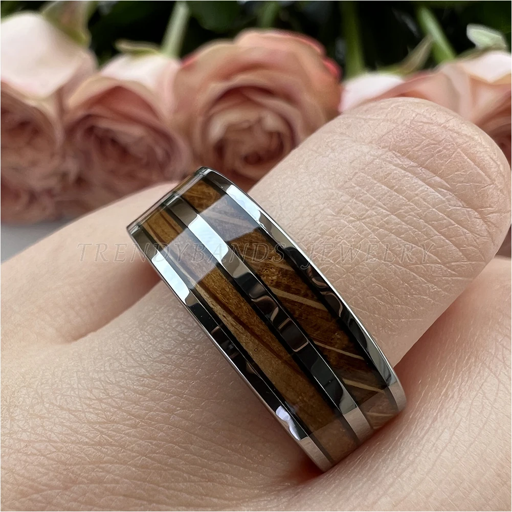 8 mm Herren- und Damenring, Wolfram-Ehering, Paar-Modeschmuck, Whiskyfass, Holzeinlage, poliert, glänzend, bequeme Passform – Detail 15