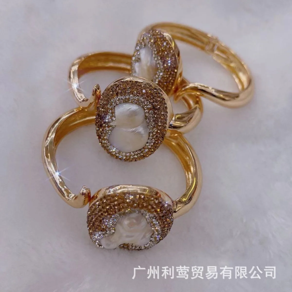 

New Baroque natural pearl special-shaped bracelet pure hand electroplating personalized original design live bracelet jewelry
