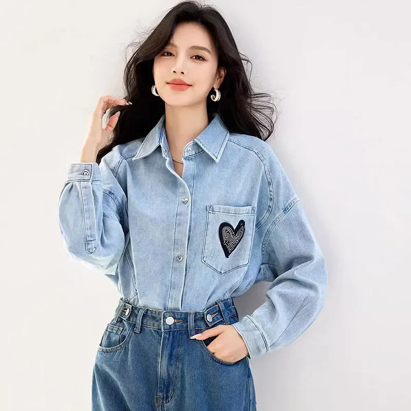 แจ็กเก็ตยีนส์แขนยาวสำหรับสุภาพสตรีปักลายด้วยความรักเสื้อผู้หญิงใหม่สำหรับฤดูใบไม้ร่วง2024