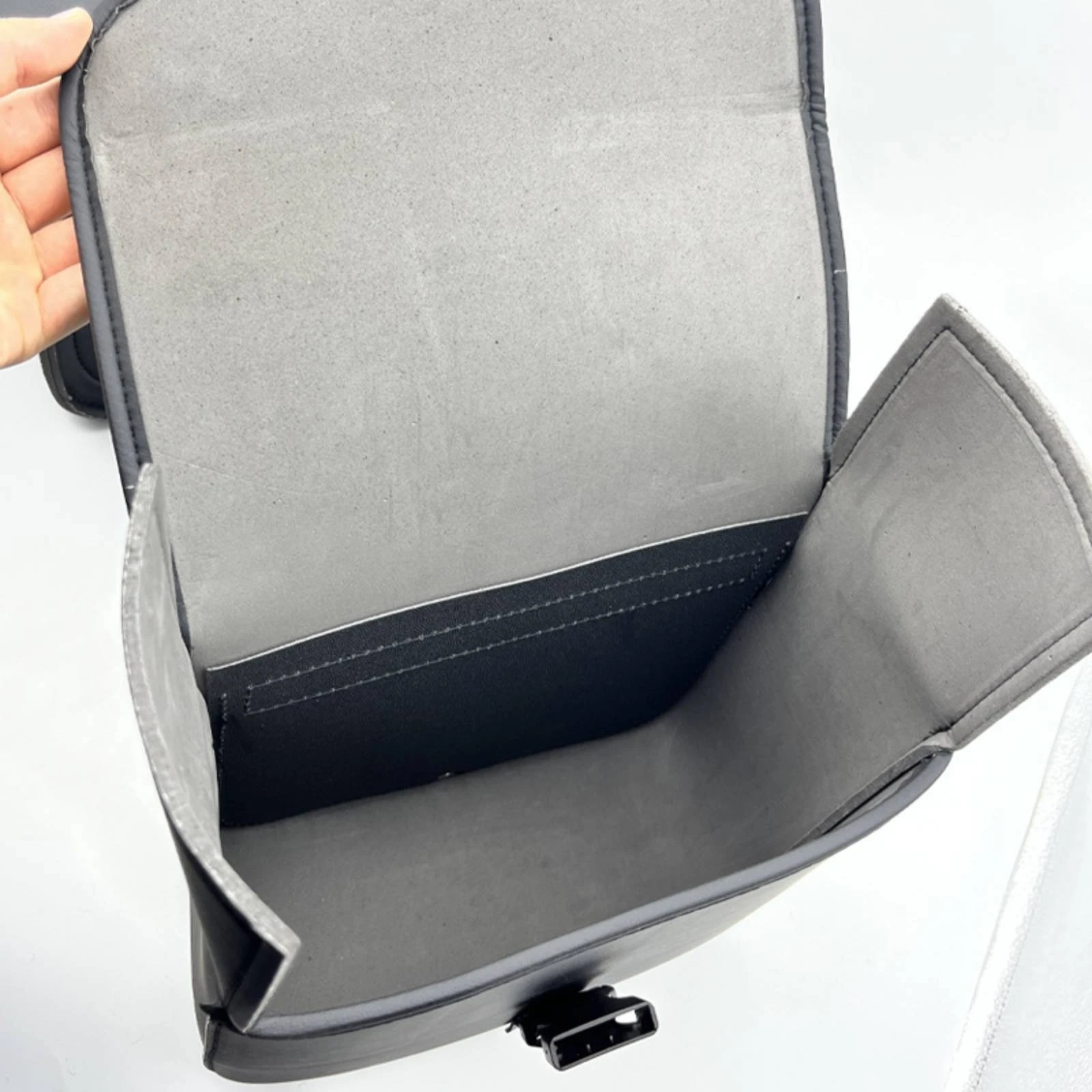 Synthetic Leather Motorcycle Saddlebag Vintage-Inspired EVA Motorcycle Saddlebag Throw over Saddle Bags Adjustable Straps