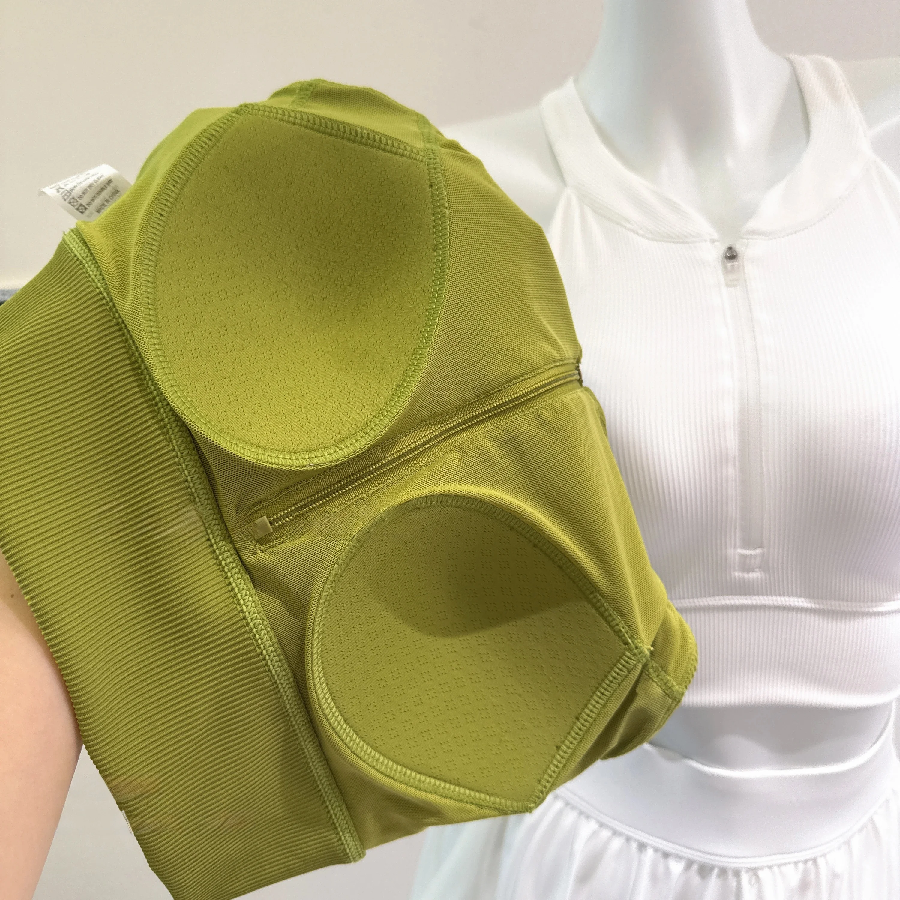 Women's Sports Bra Top Running - Pilates & Yoga Elastic Band review and price