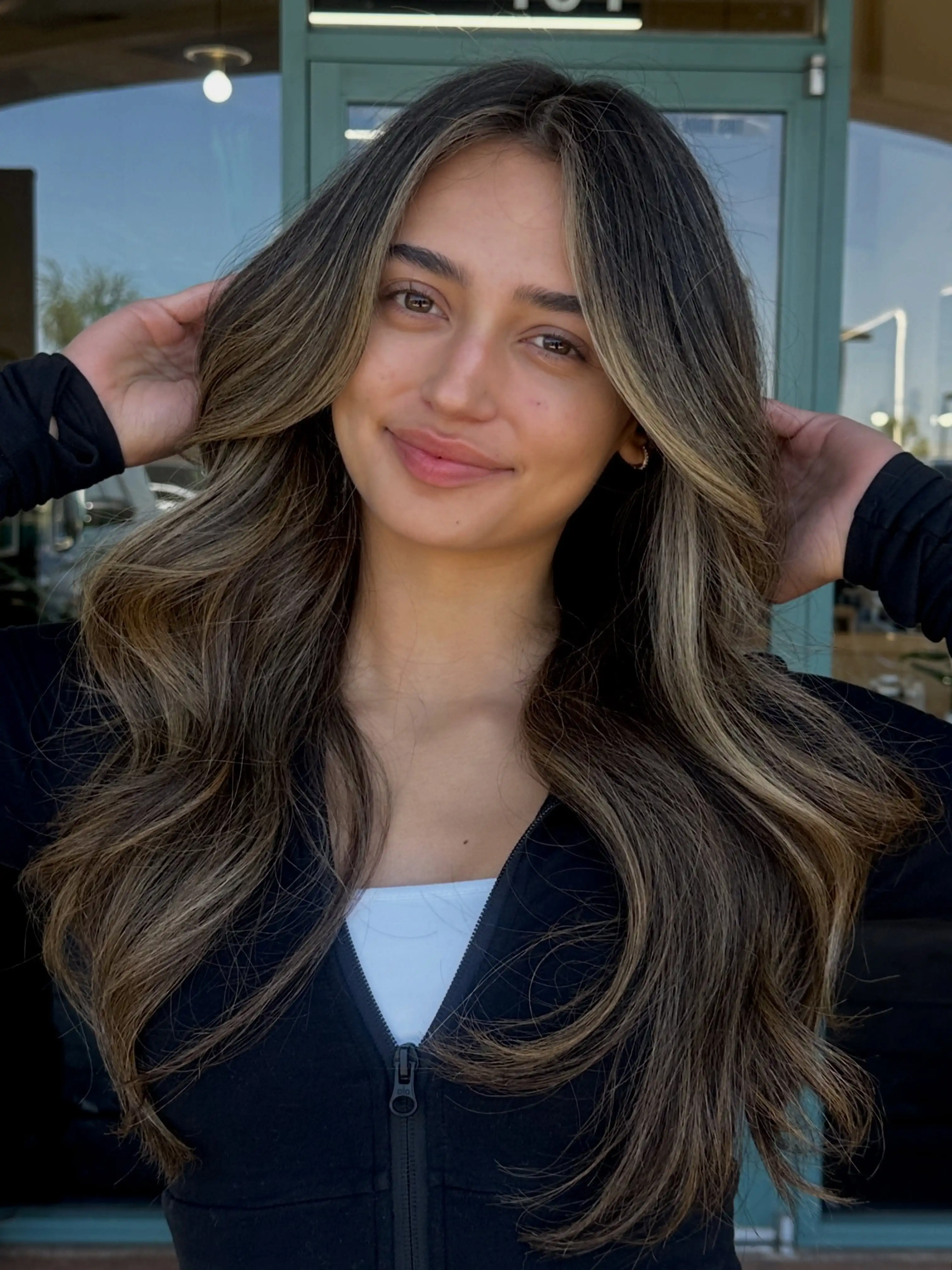 13x4 Ombre Ash Blonde with Root Color Lace Front Wig for Women Body Wave 200 Density Natural Looking Lace Frontal Wig