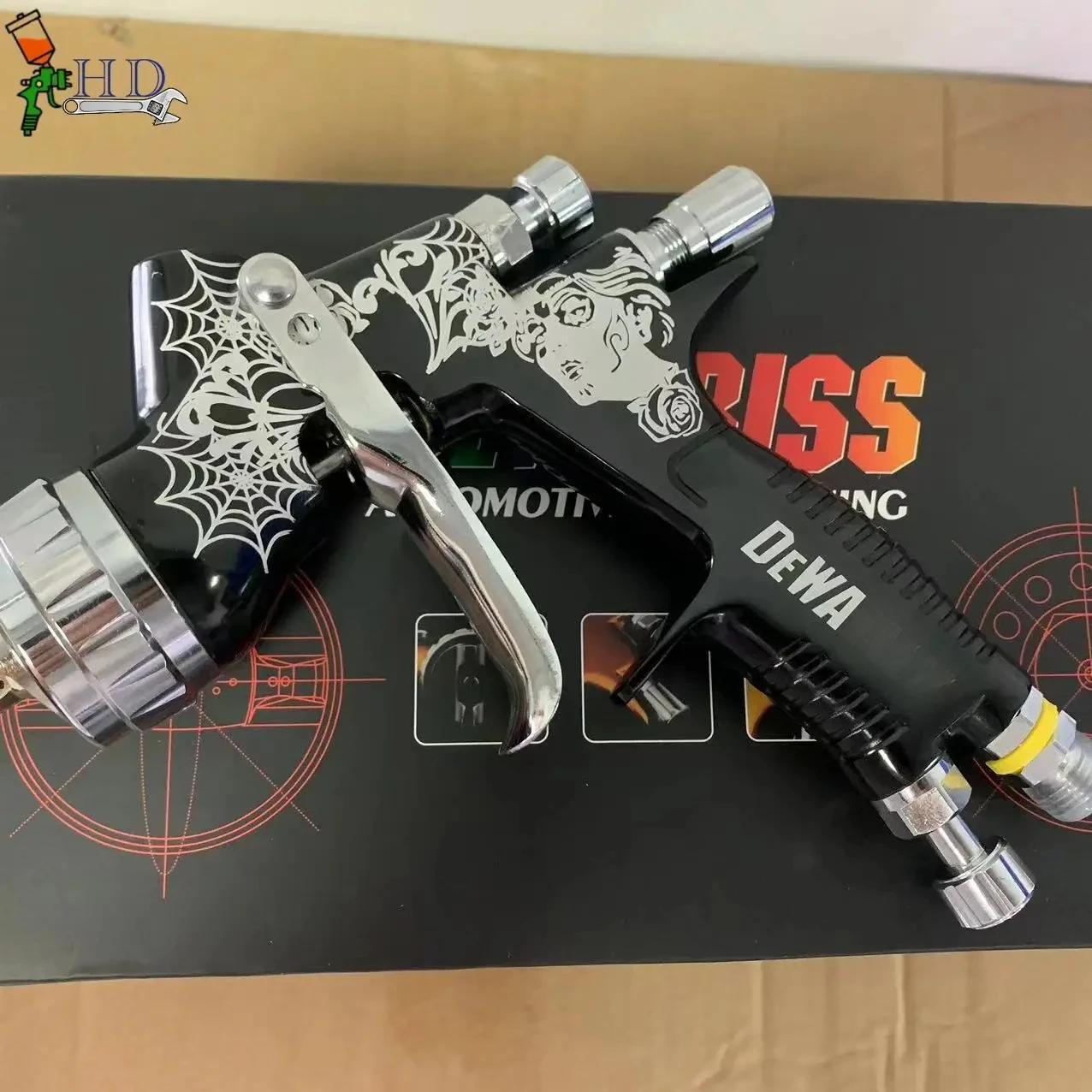 

Black Spider Spray Gun TE20 1.3mm Nozzle LVMP Paint Tool 600ml cup for Varnishes and primers