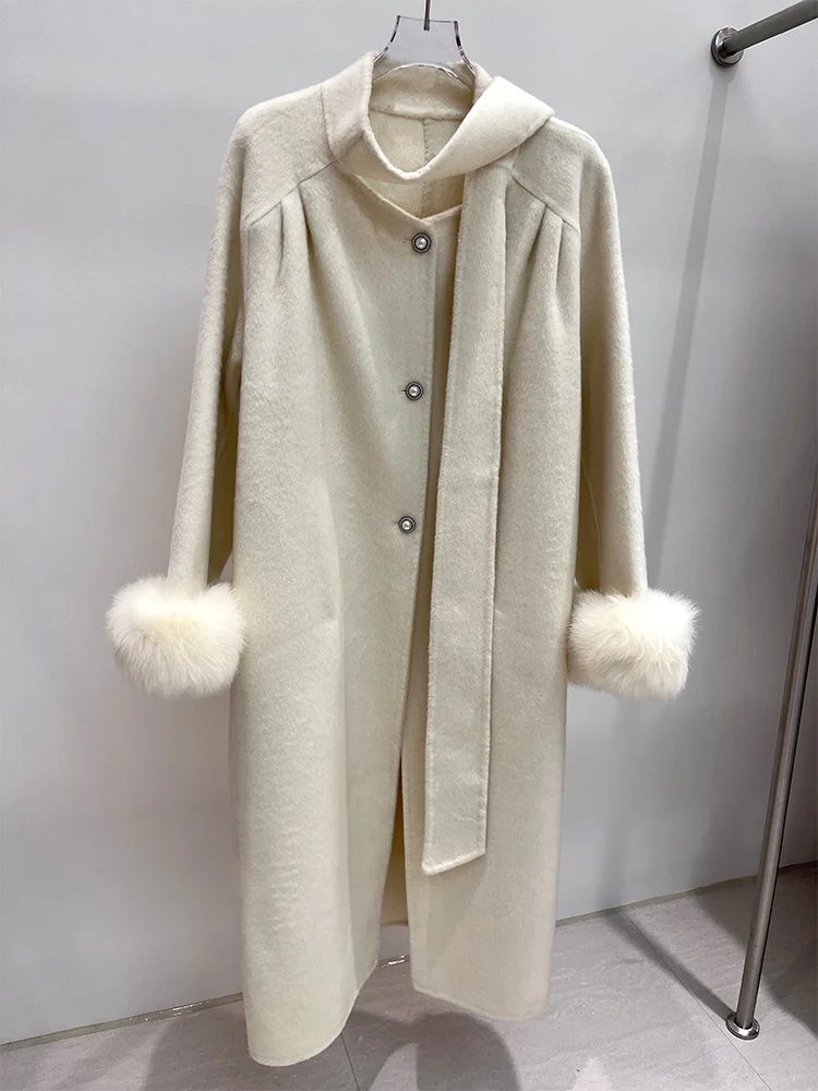 سترة نسائية شتوية جديدة لعام 2025 من صوف الكشمير الدافئ سترة طويلة من فرو الثعلب الحقيقي مع فيونكة ملابس خارجية للسيدات ملابس خروج