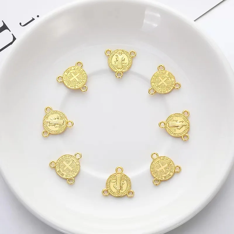 

DIY jewelry accessories, retro alloy three-hole Jesus fashion clothing accessories DIY jewelry