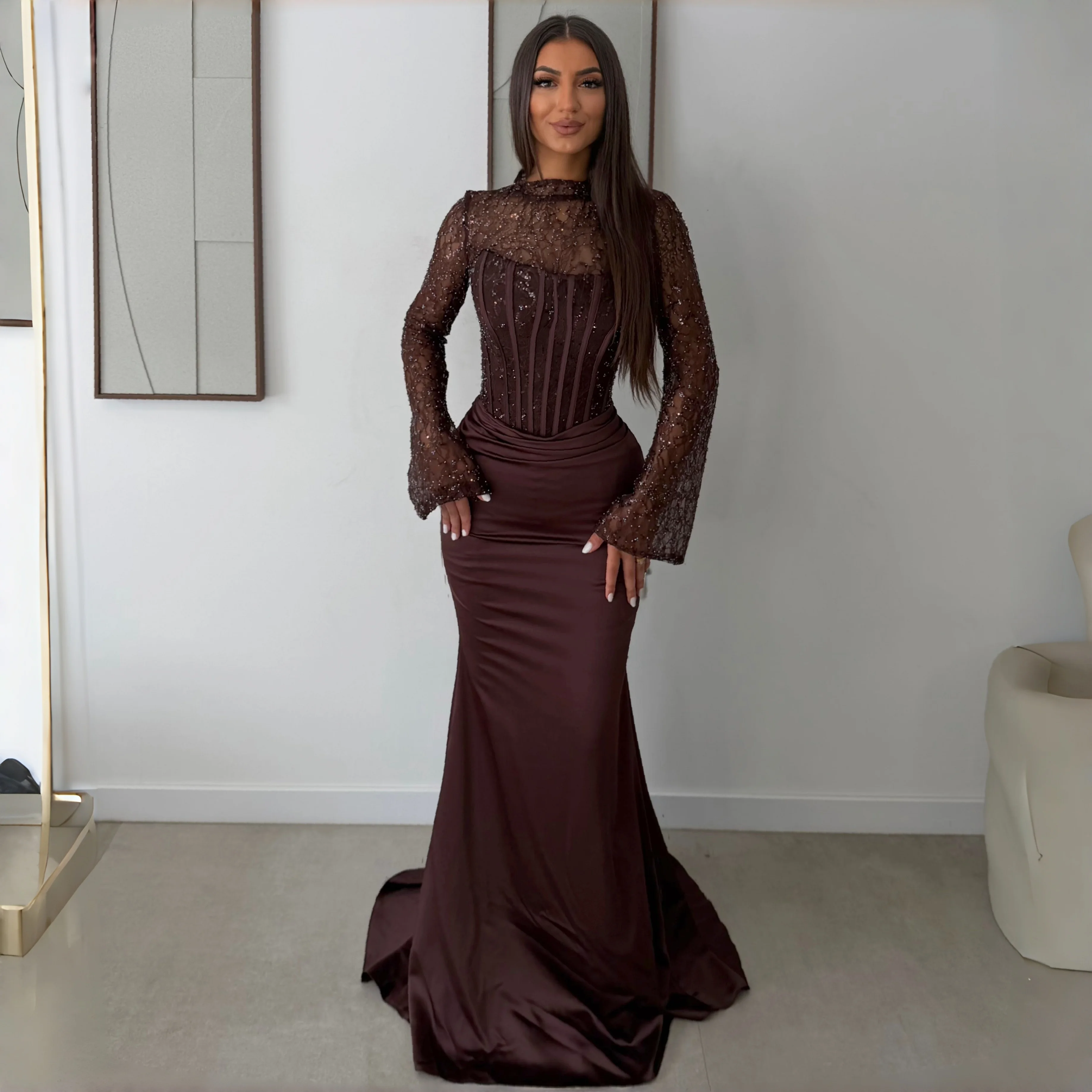 Braunes Hochgeschlossenes Funkelndes Spitzenkleid mit Langen Ärmeln Satin-Meerjungfrauenkleid Bodenlange Formelle Abendkleider Hochzeitsgast Maxikleid