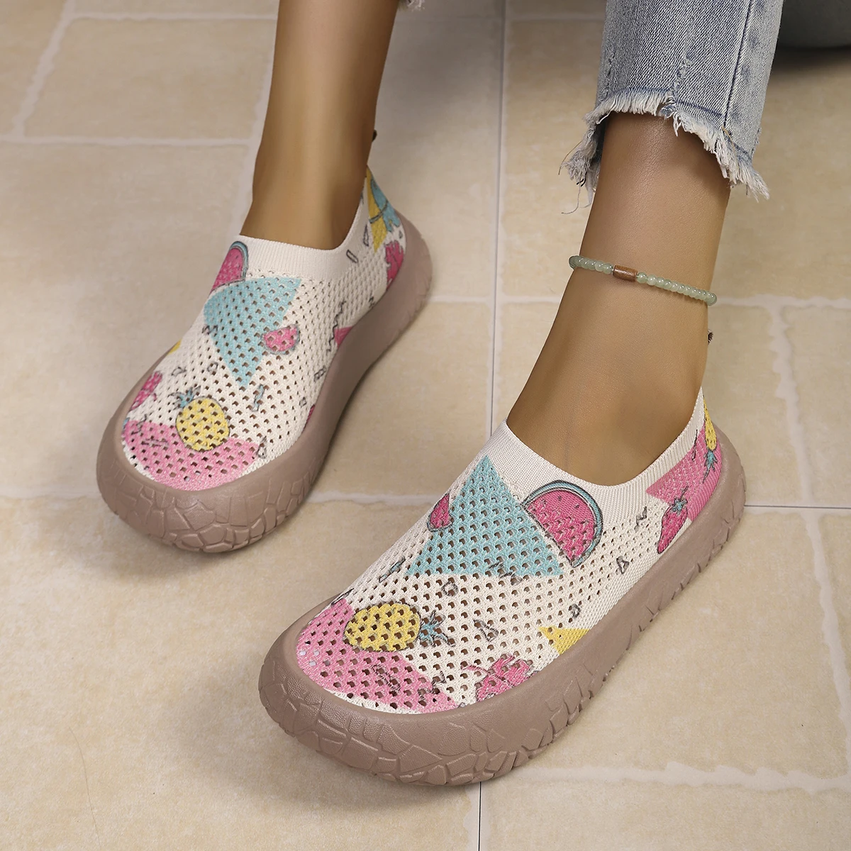 Women Tropical Pineapple Leaf Print Mesh Slip On Walking Shoes Breathable Lightweight Non Slip Casual Sneakers Wide Footwear