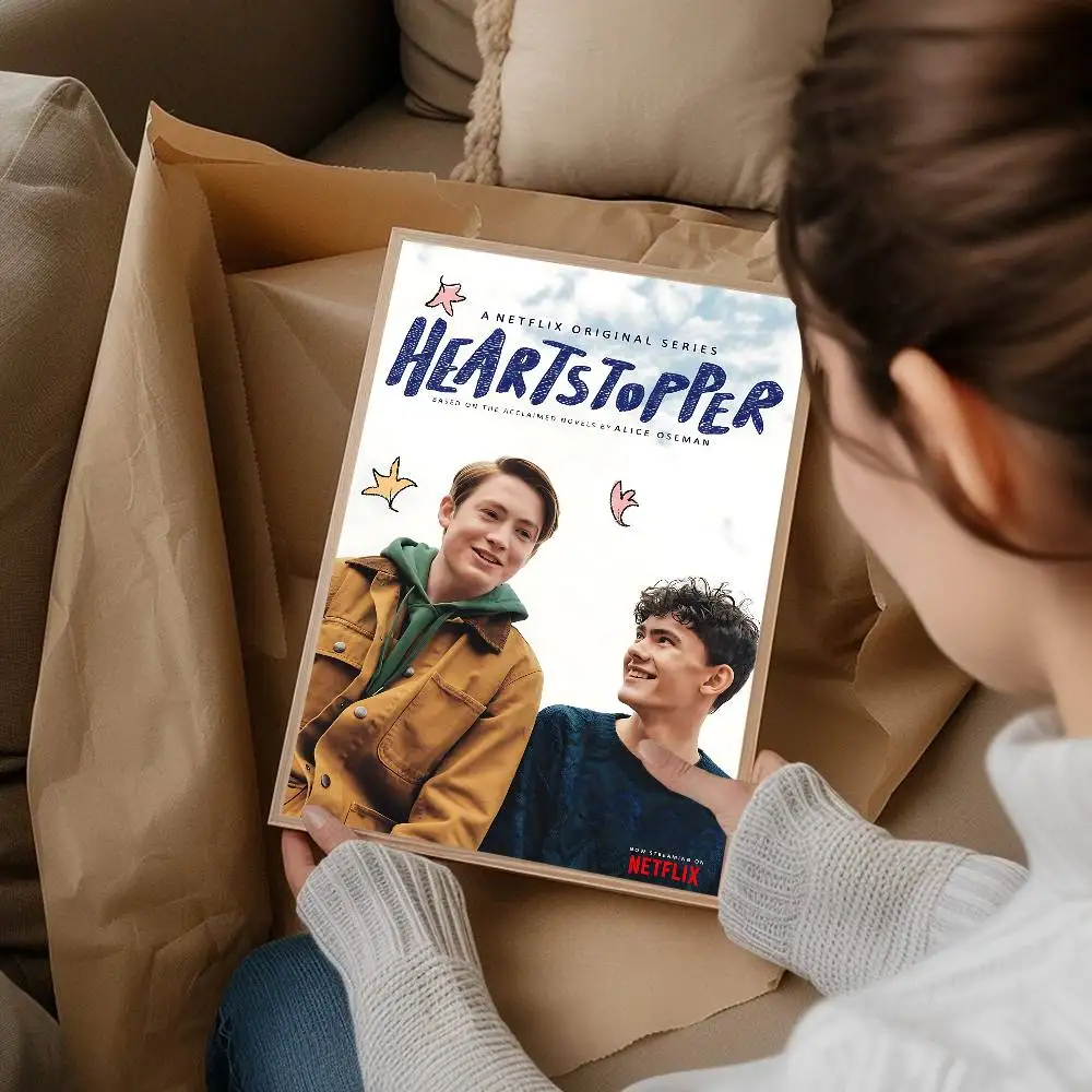 البريطانية H-Heartstopperes الحرم الجامعي التلفزيون الكلاسيكية أنيمي المشارك يتوهم الجدار ملصق غرفة المعيشة زخارف للحانات فن الديكور ملصقات جدار