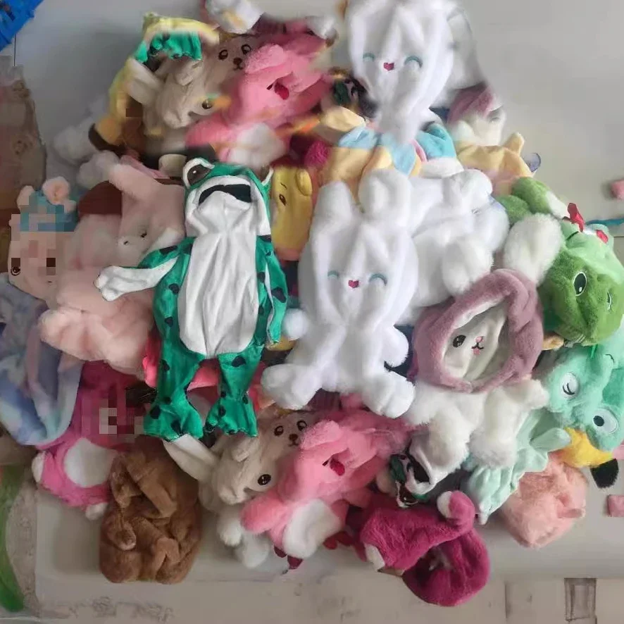 

20pcs/lot Various 20-25cm Plush Dolls Skins of Dolls Crane Machine Wedding Decoration Cartoon Animals Doll Furs No Filling Toys