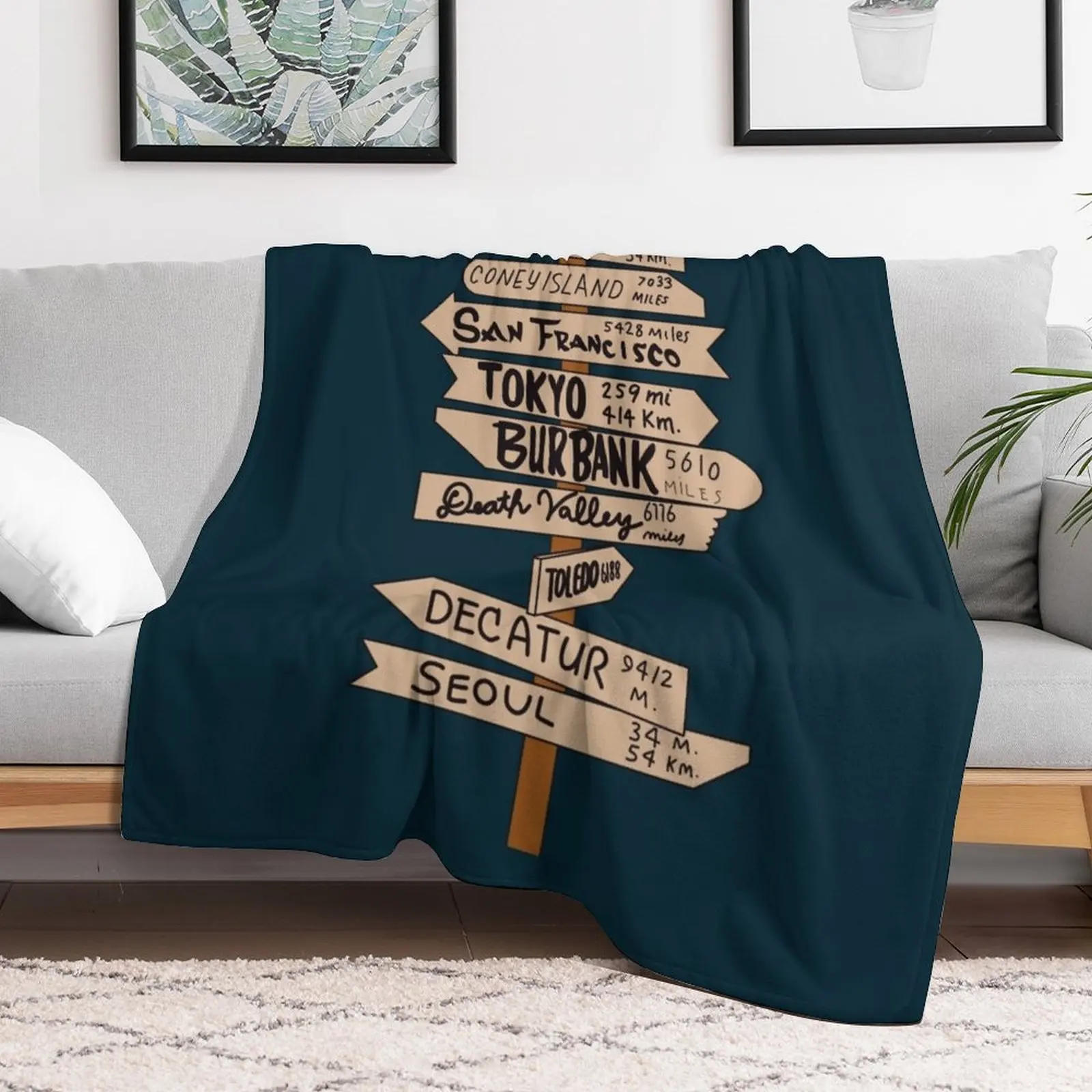 Mash Location Signpost25 Throw Blanket