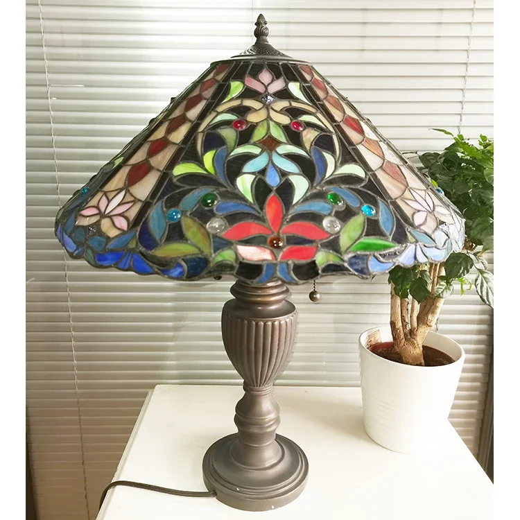 Stained Glass Colorful Leaf Lampshade