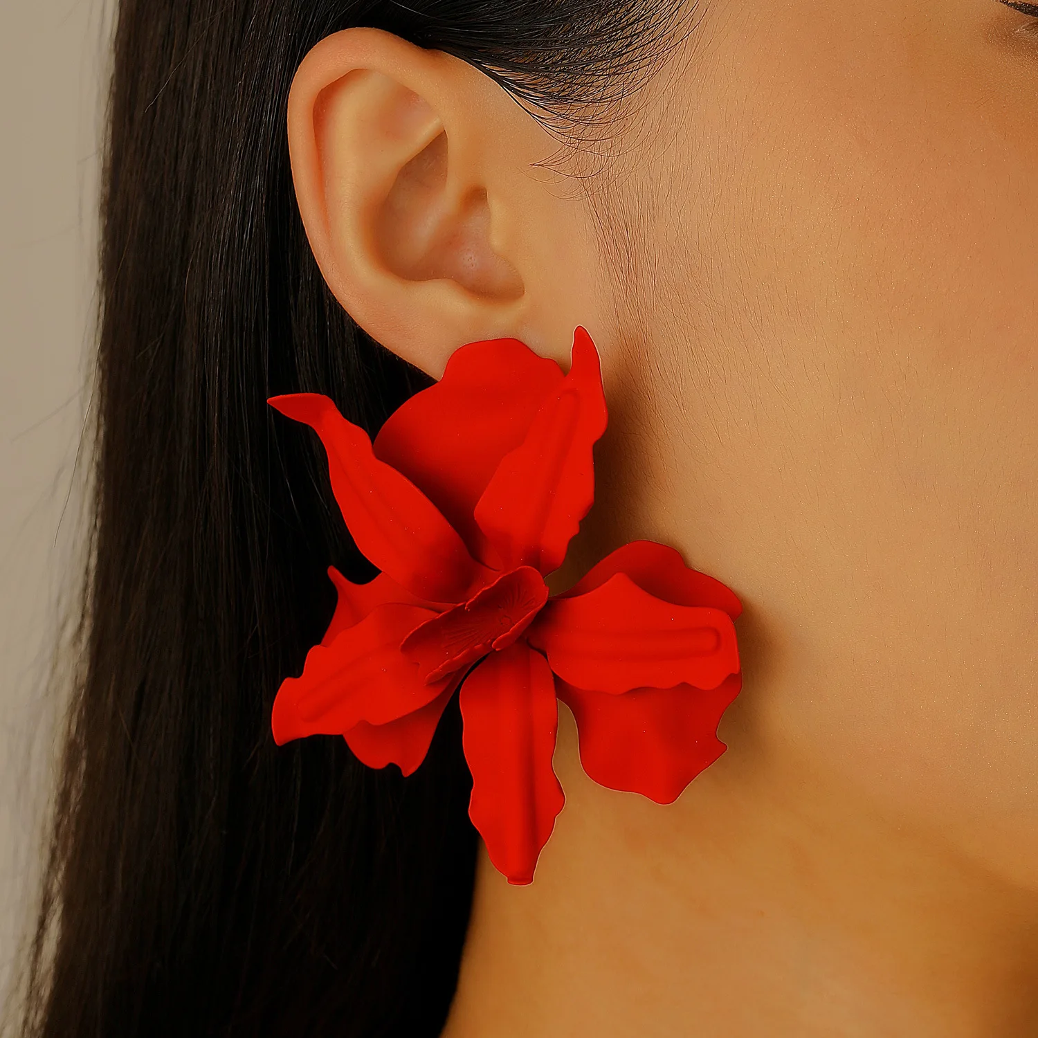

Exaggerated Big Geometric Flower Earrings For Women Jewelry 2025 Trending New Luxury Women's Summer Vacation Style Earrings