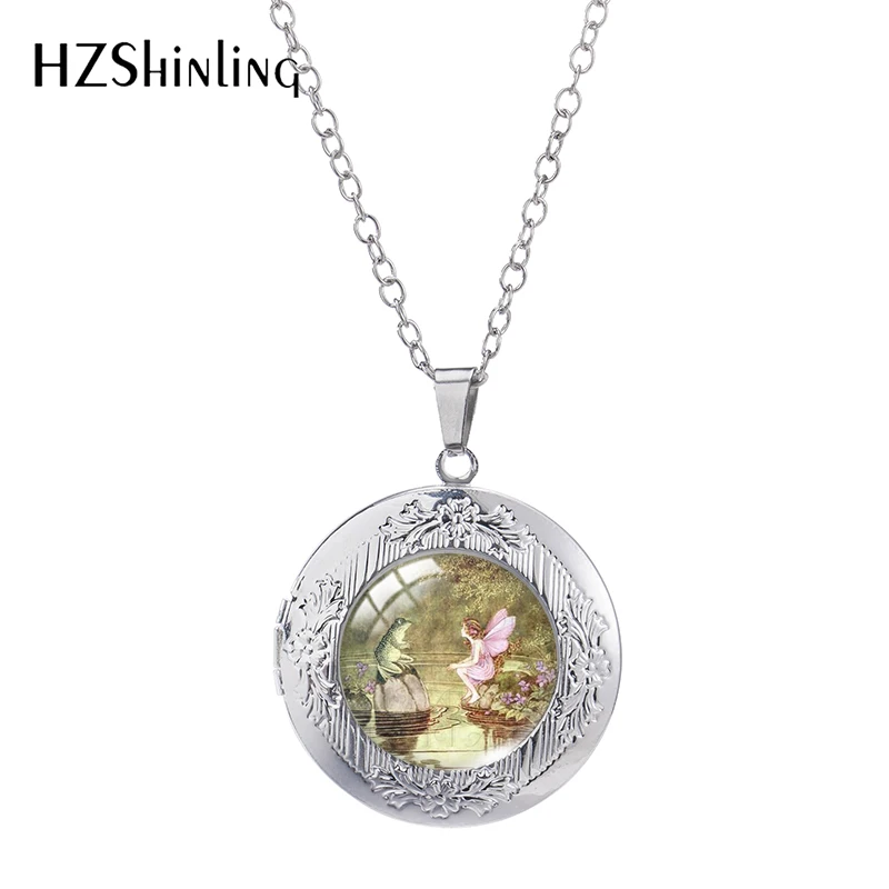 New Arrival Fairy Tale Oil Paintings Girl and Frog Glass Cabochon Round Lockets Girl Love Bubble Fashion Locket Handcraft Gifts