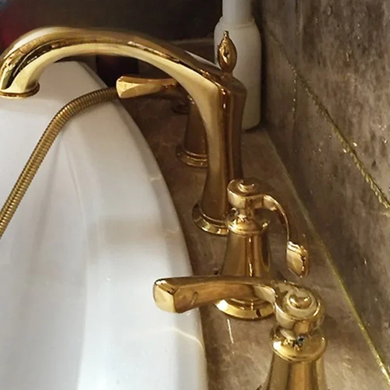 Bathtub faucet five-piece set shower set five-hole cylinder side split gold copper extension.