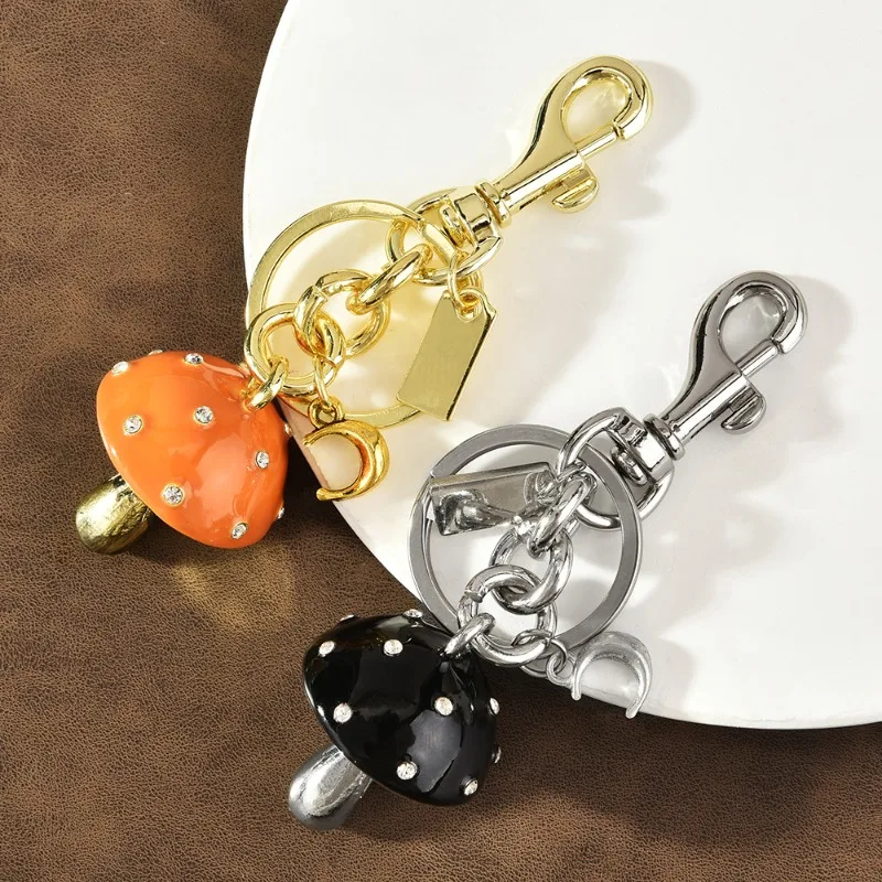 

New mushroom keychain personalized five-pointed star mushroom-shaped bag keychain pendant accessory