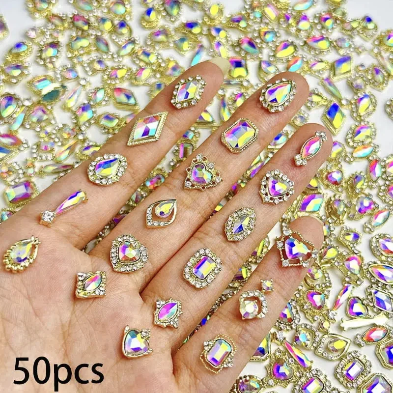 50 Stück schillernde Luxe Craft Nail Art Strass Charms Hofstil Maniküre Edelsteine Mini & Kristalle für DIY Acryl Nageldekoration