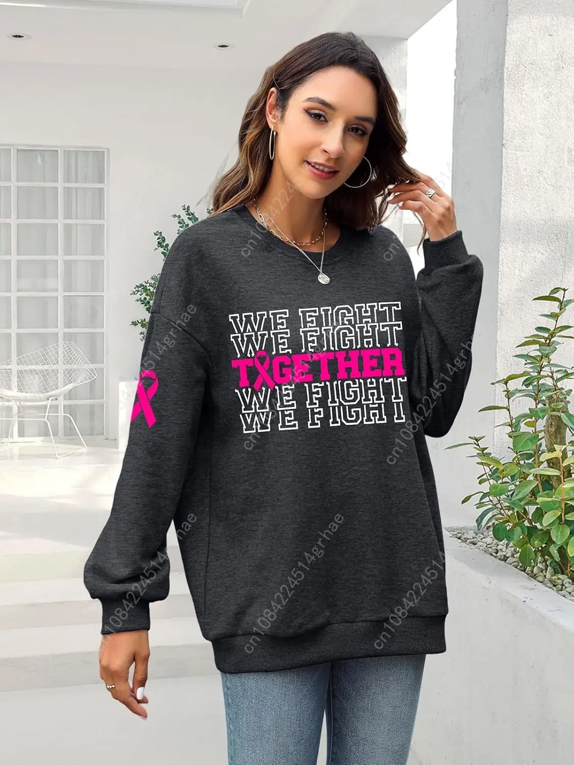 เสื้อสเวตเชิ้ตเพื่อการตระหนักรู้เรื่องมะเร็งเต้านม เสื้อสเวตเชิ้ตสีชมพูสำหรับผู้หญิง เราต่อสู้ไปด้วยกัน เสื้อยืดพูลโอเวอร์สำหรับผู้เอาชีวิตรอดจากมะเร็งเต้านม