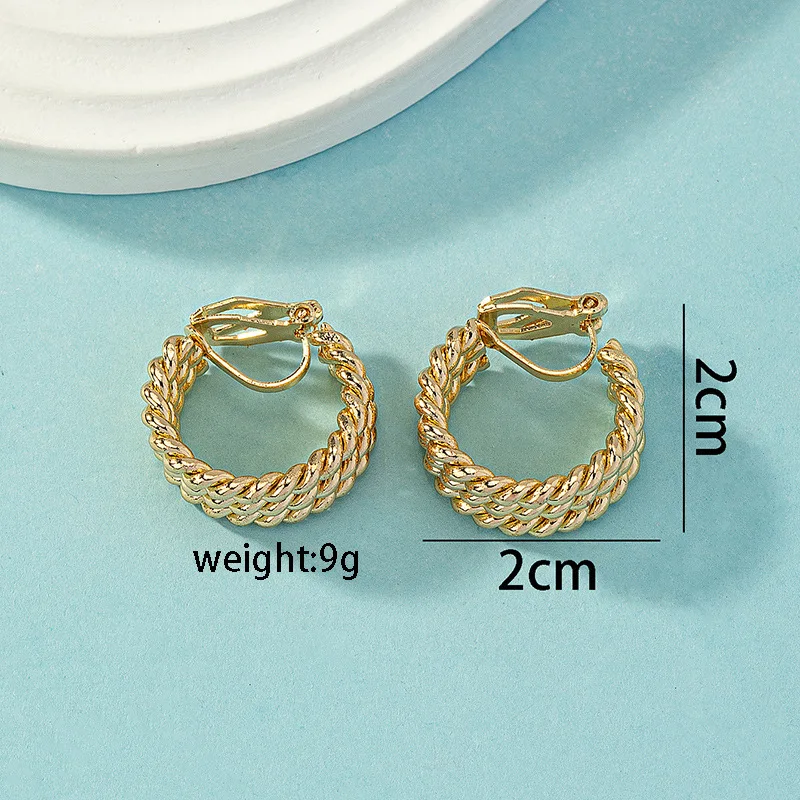 Wholesale Gold Plated Retro Roudnd Clip on Earrings for Women Elegant High-end Female Half Circle Hoop Ear Cuff Earrings