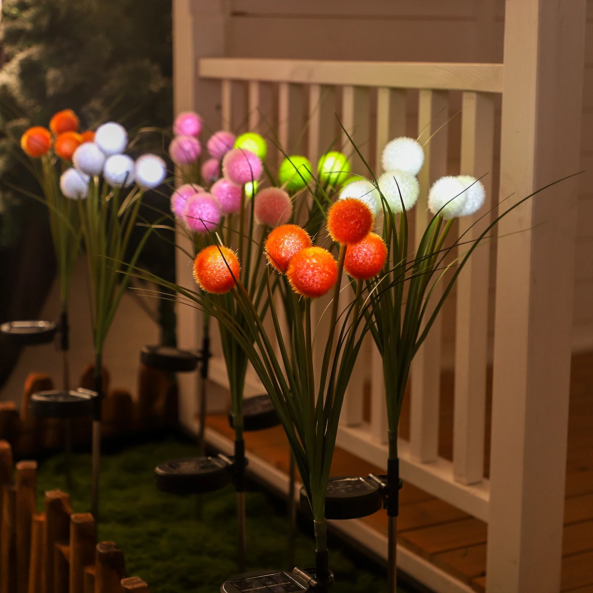 

1 solar powered ball decorative lamp, used for outdoor lawn lighting, suitable for garden and holiday decoration scenes