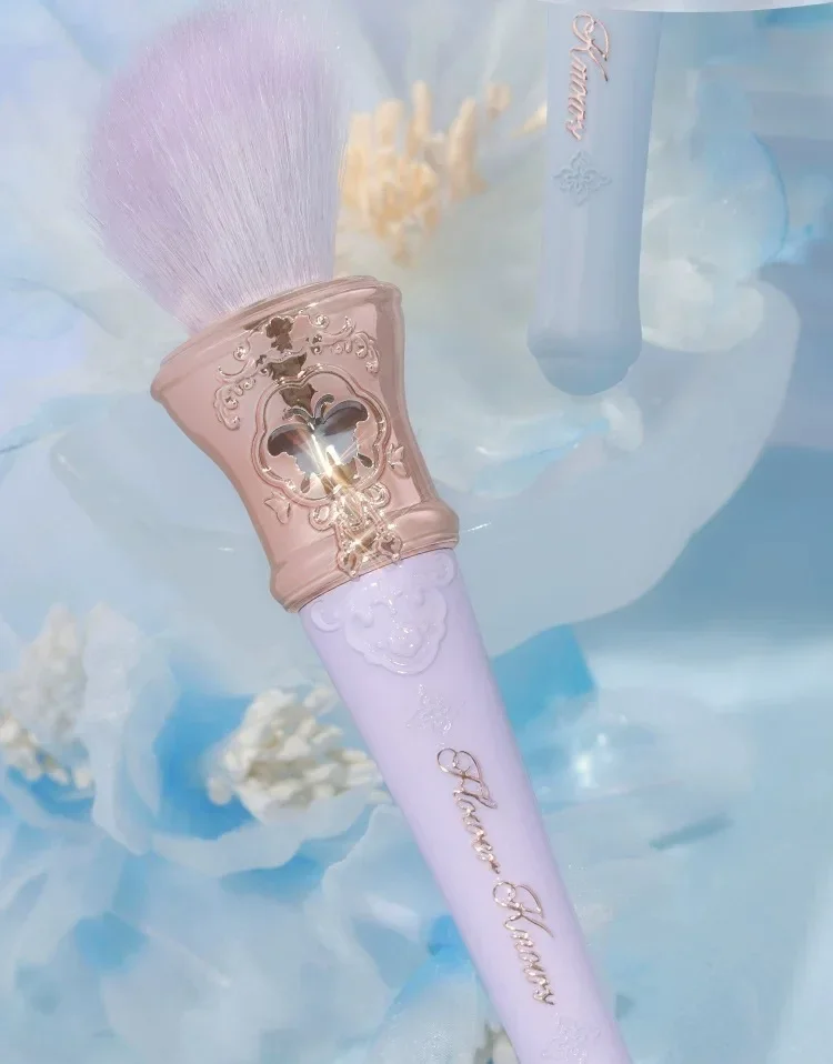 Flower Knows Powde Blush Spot Brush Little Angel Swan Ballet Strawberry Rococo Wool Fluffy Conditioning Makeup Tool Flowers Know