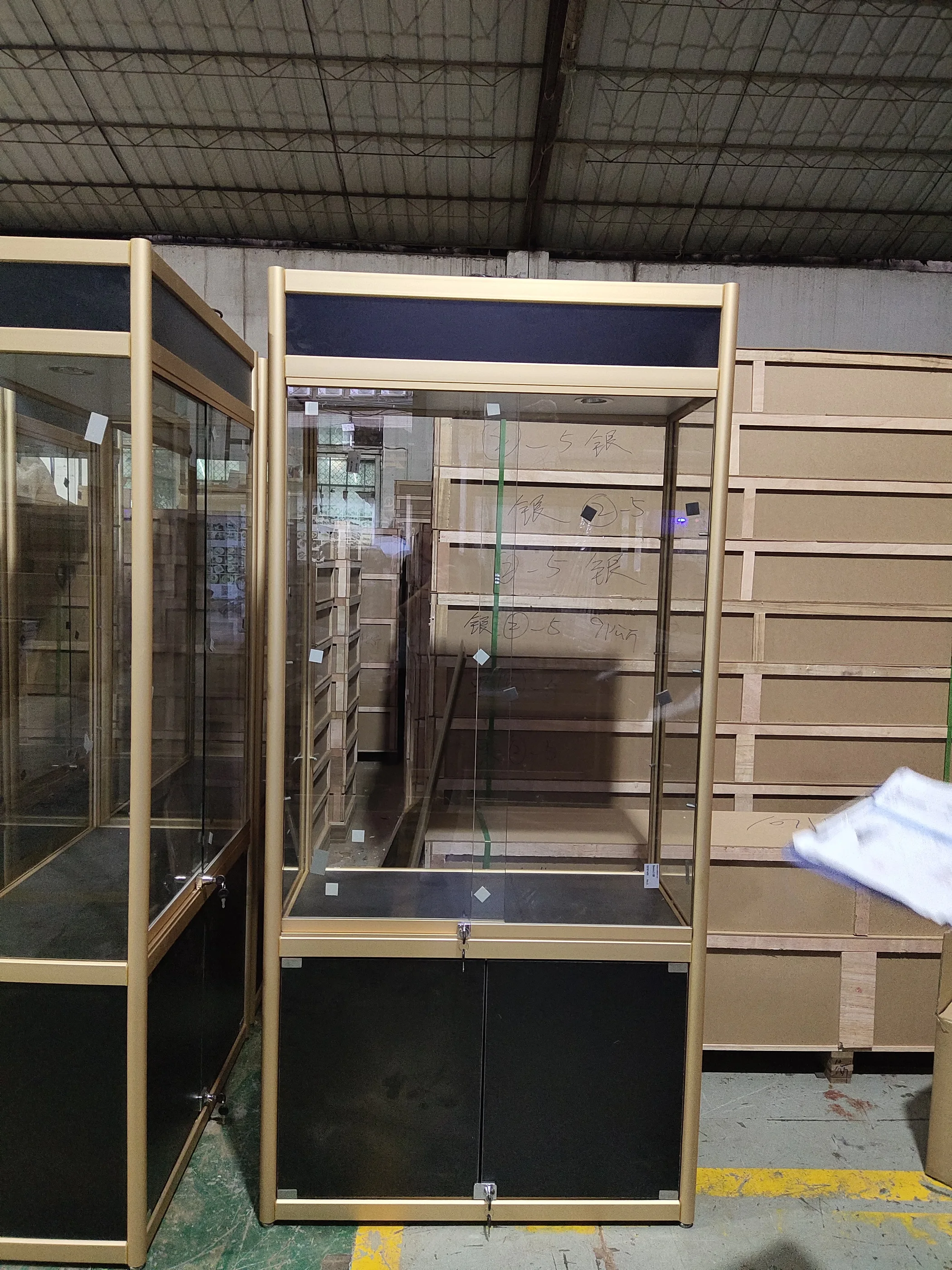 Custom.Tall Glass Jewelry Display Cabinet Display showcase with Lock for Sale