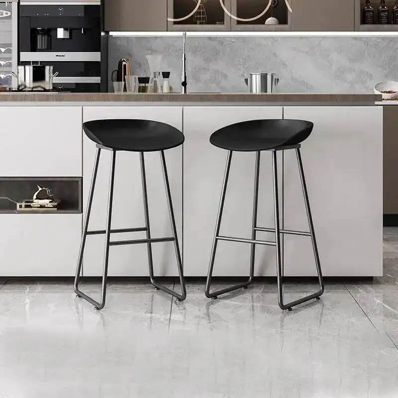 Floor Makeup Vintage Ergonomic Metal Chair Elegant Luxury Professional Waiting Furniture Dining Cafe Chairs Minimalist Camping