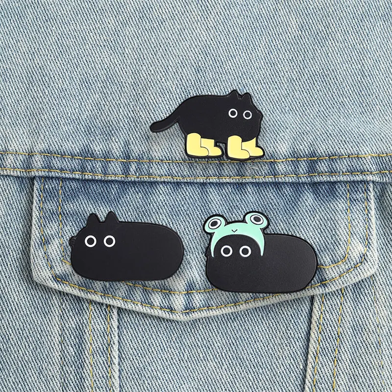 Mollige Schwarze Katze Emaille-Pins Froschmütze Gelbe Stiefel Cartoon-Kätzchen Broschen Lustige Kawaii Anstecknadeln Tierschmuck Geschenk
