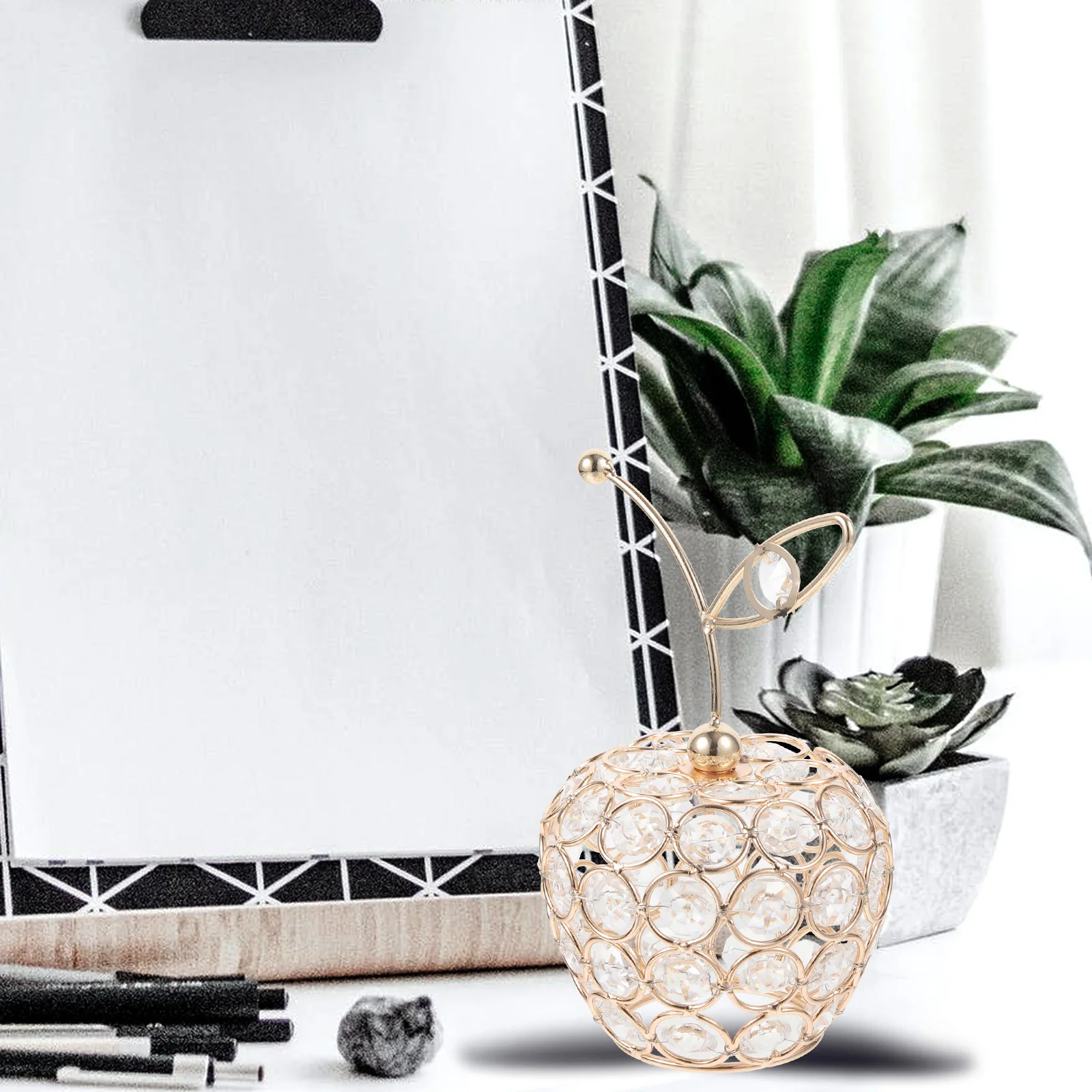 

Crystal Fruit Shape Decoration Exquisite Workmanship Iron Crystal Material Decorative Home Office Fruit Statue