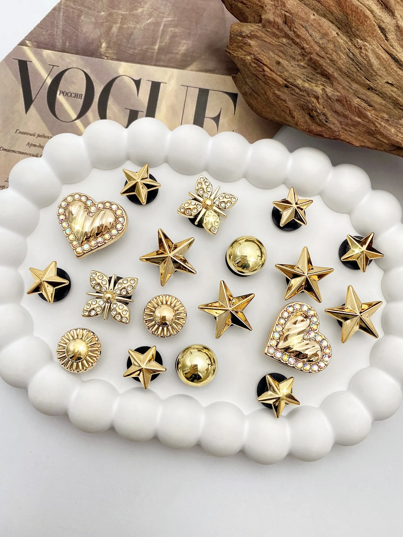 18 قطعة من قلوب الماس الذهبية الملونة، نجوم خماسية ذهبية بأحجام مختلفة، إكسسوارات أحذية لؤلؤ ABS ذهبية، ديت DIY