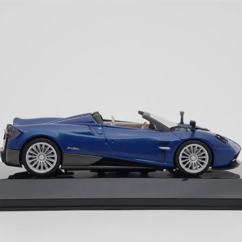 IXO Diecast 1:43 Scale Huayra Roadster 2017 Super Coupe Alloy Simulation Car Model  Series Toy Automobile Souvenirs Display Gift