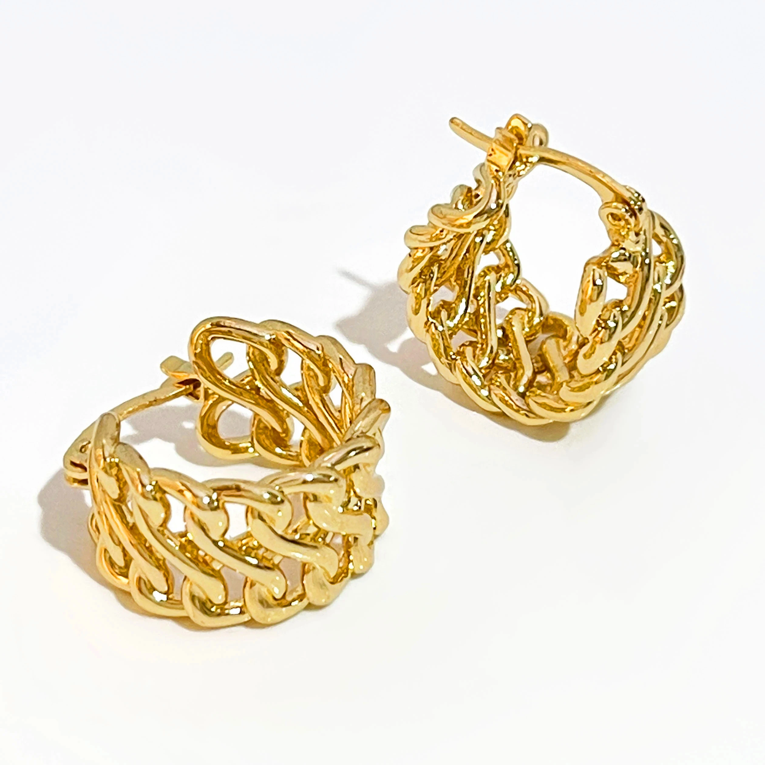 Peri'sBox Gold Color Small Twisted Hoop Earrings for Women Hollow Ear Piercing Huggie Earrings Simple Statement Round Earrings