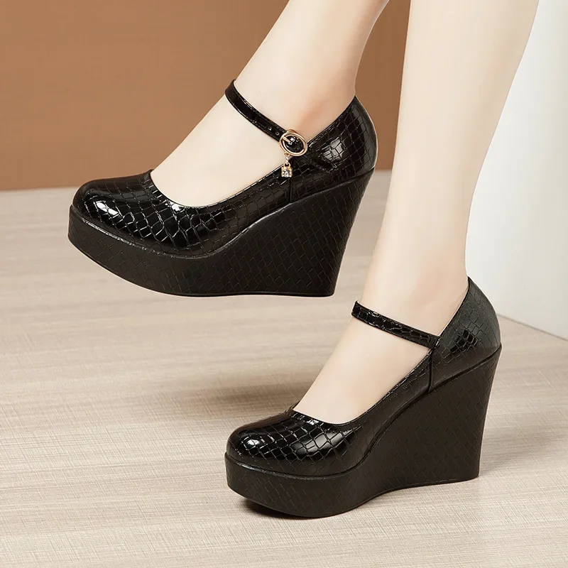 10cm Small Size 32-43 Patent Leather Shoes Thick Bottom Platform Wedges Shoes 2024 Shallow High Heels Pumps for Office Model