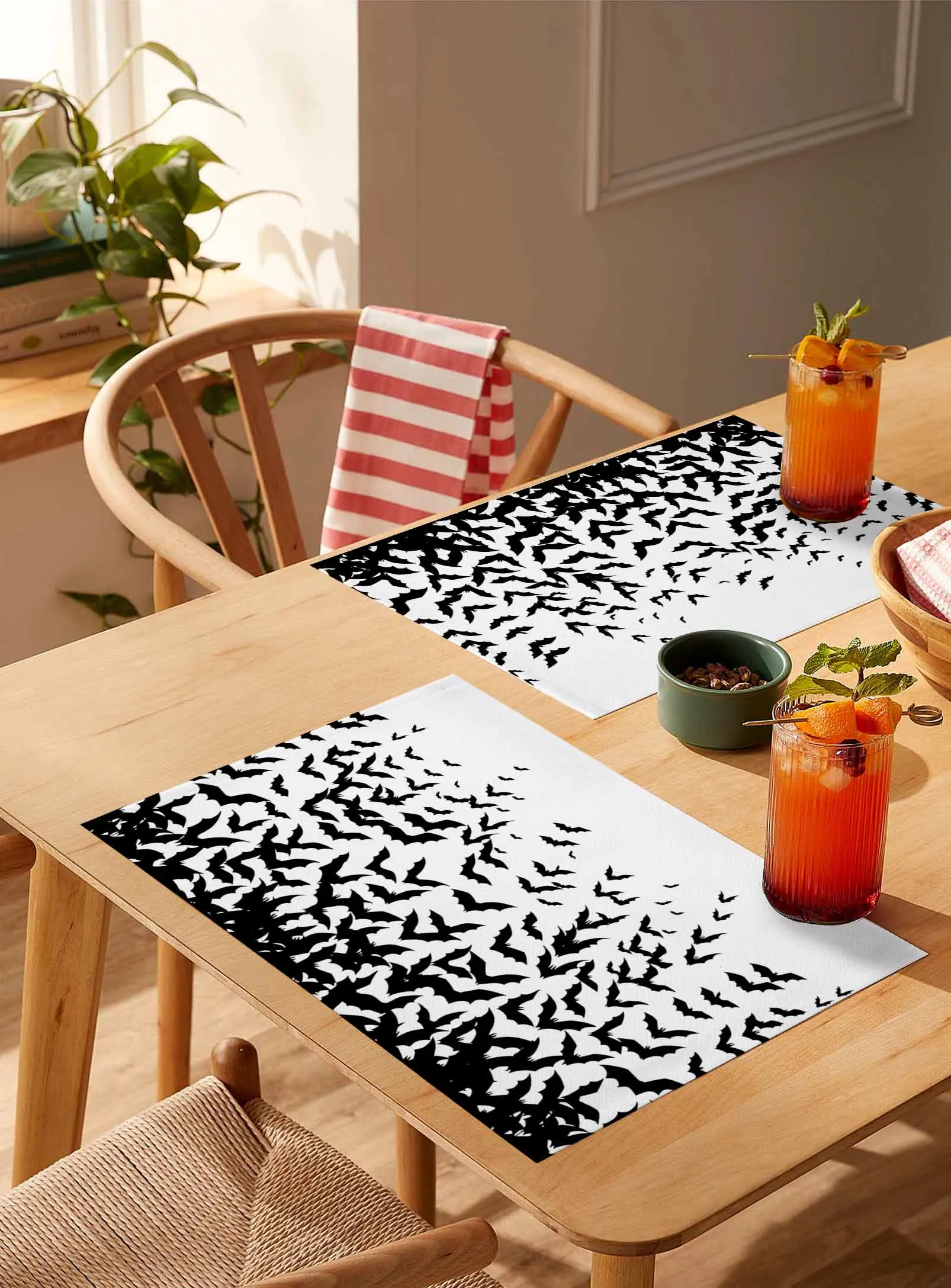 

4/6 Pcs Black Bat Scary Horror Night Placemat Wedding Party Dining Decor Linen Table Mat Kitchen Accessories