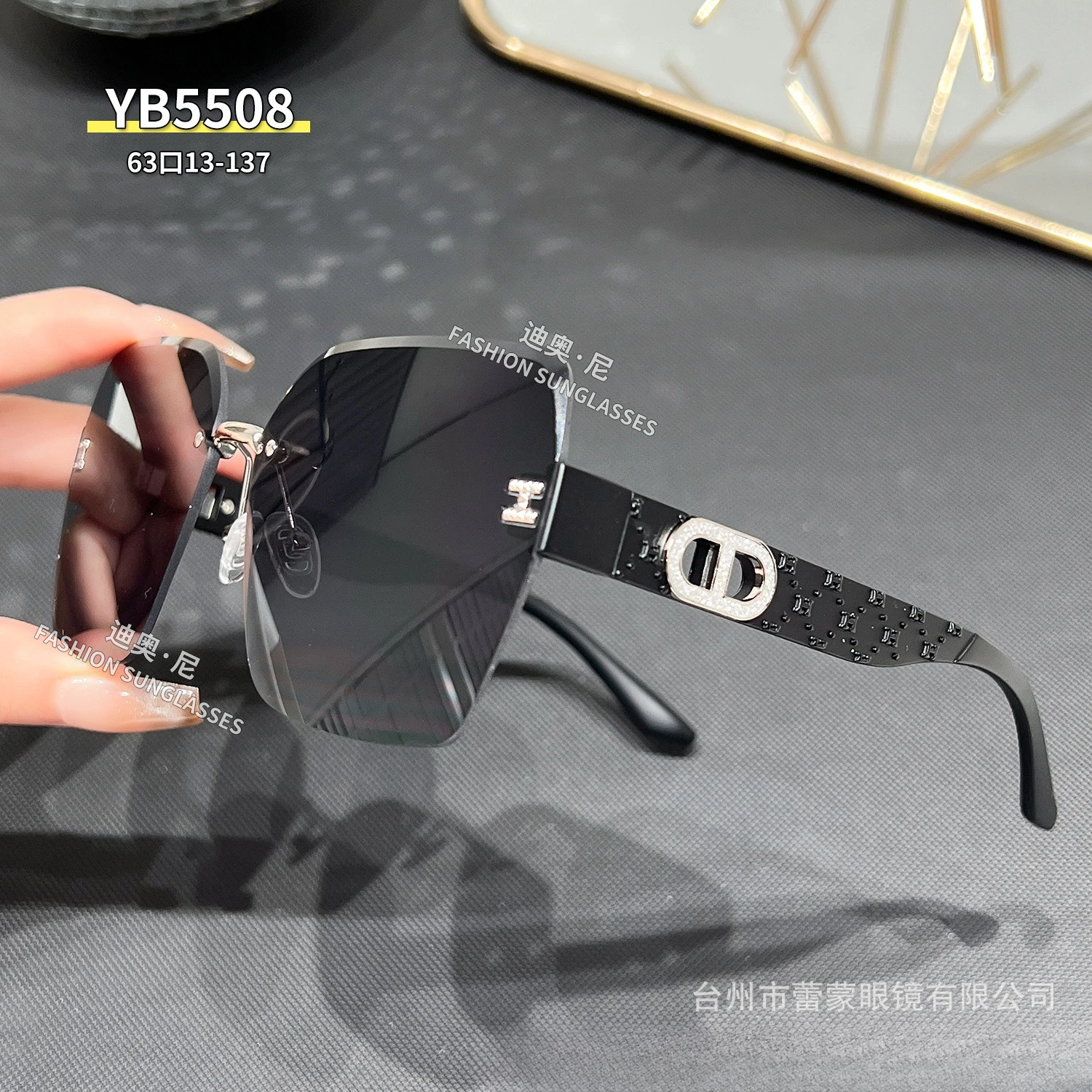 

New fashion trimmed sunglasses high-end light luxury sunglasses Internet celebrity live hair Women glasses bike glasses for men