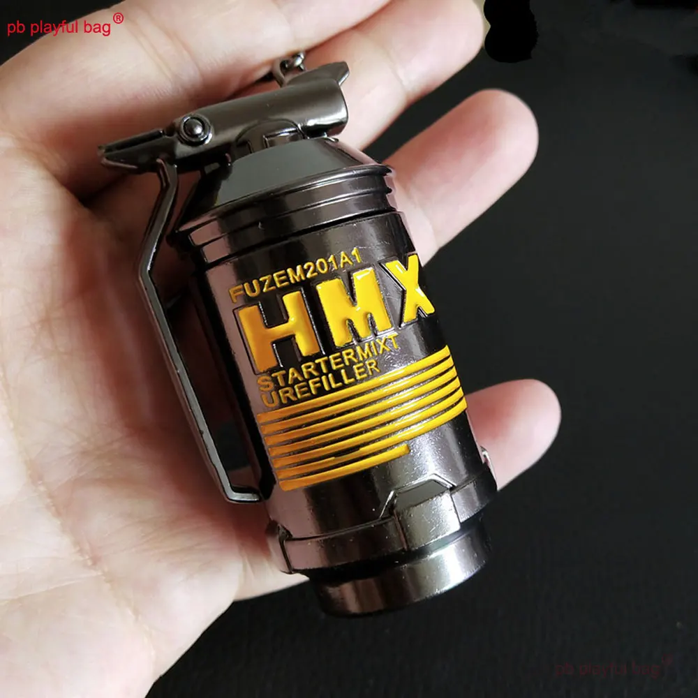 Mini Metal Equipment M18 Smoke Bomb Tear Gas Weapon Model Figures Game Peripheral Pendant Keychain Children\'s Toys Gift ZG232