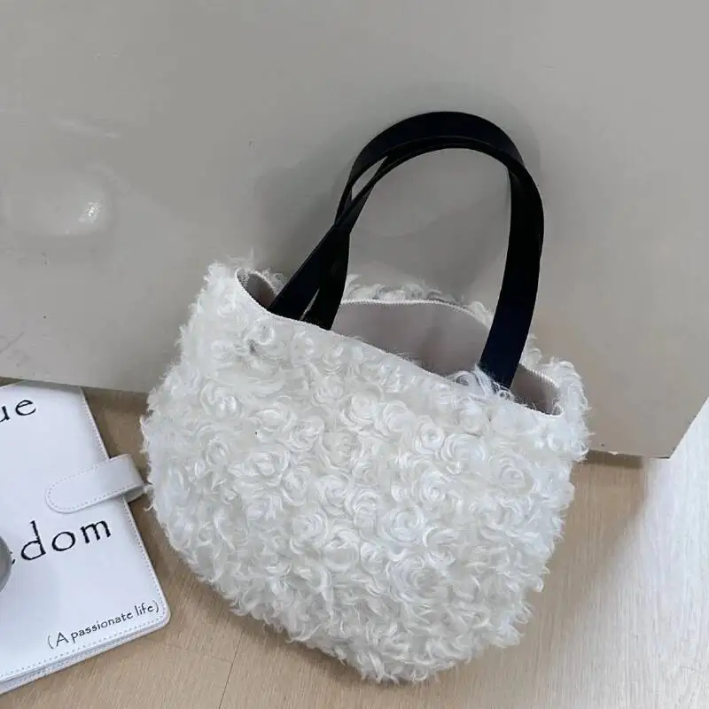 デザインファッションエレガントふわふわトップハンドルバッグソリッドオールマッチY2k美的財布とハンドバッグ女性クラッチ日本製