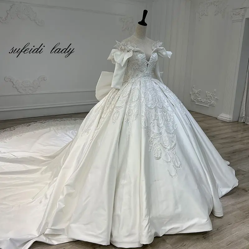 2022 New Design Elegant Bride Gown Wedding Dresses Puffy Satin Lace Appliques Formal Bridal Gown Customize