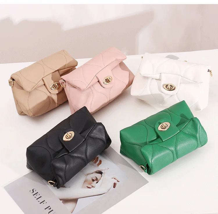 Embroidered square bag new 2024 Ladies bag niche design, textured bag for women's foreign trade chain crossbody