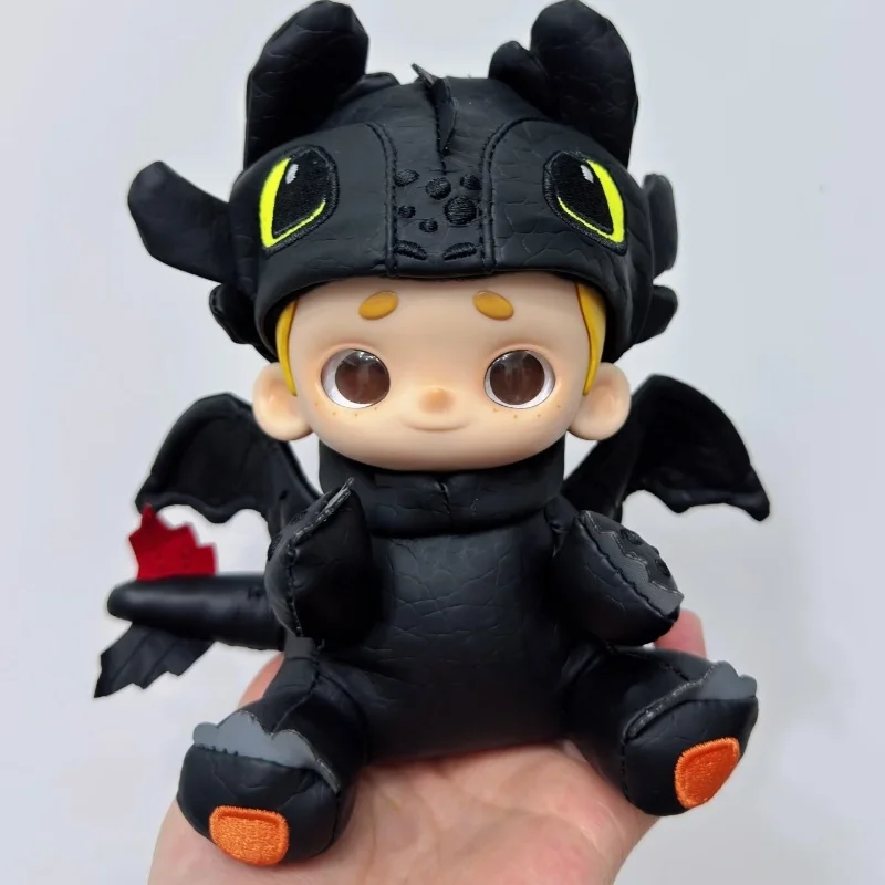 

В наличии 52 игрушки 6,7 дюйма Nook X Toothless Limited Edit Series Совместный кулон из искусственной кожи Значок уголока Аниме Периферийная игрушка Подарок на день рождения