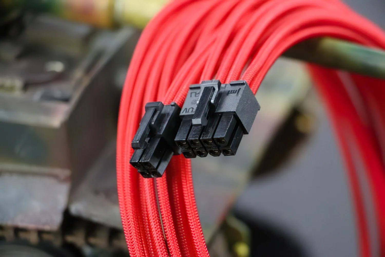 

Gnorium 8+4P CPU Power One To Two Silicone Module Cable Nylon Braided Sleeving CB12sUMSB