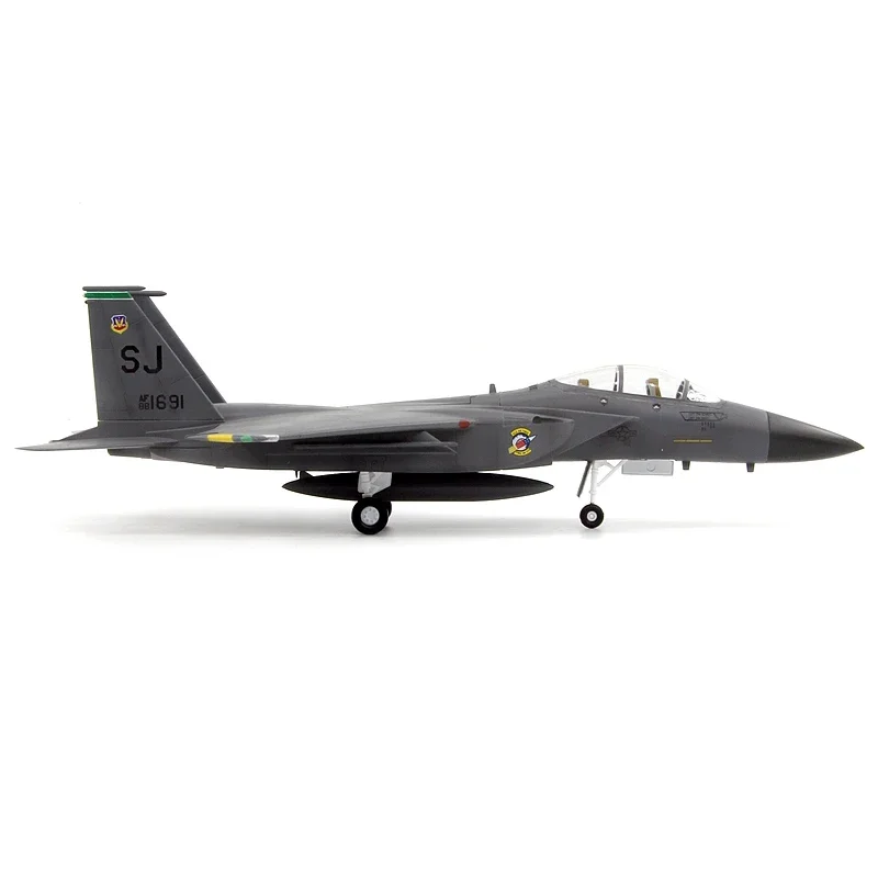 1/72 Scale U.S. Air Force F-15E Strike Eagle Combat Aircraft 336th Squadron F15 Finished Militarized Combat Aircraft Model