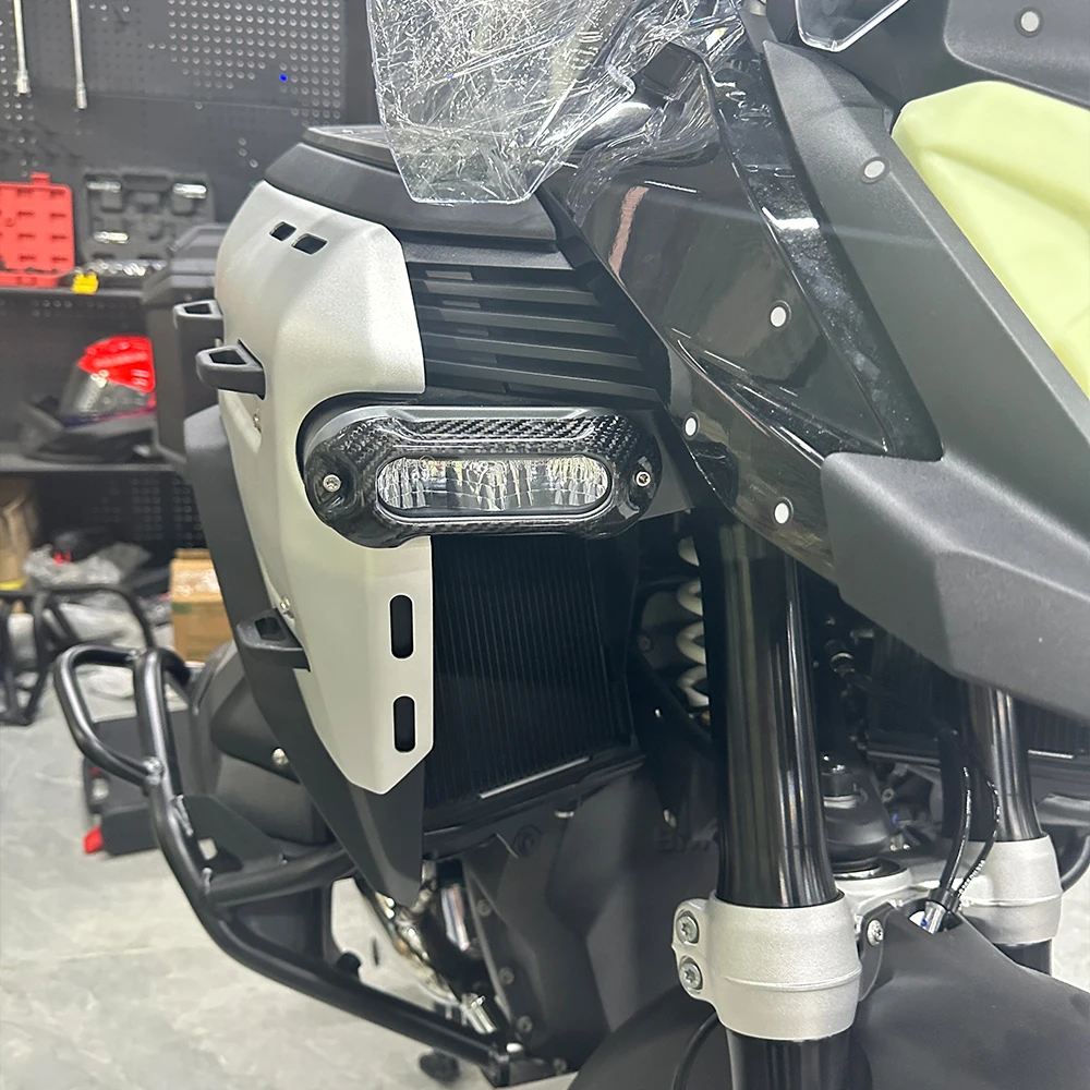 for BMW R1300GS ADV Front Turn Signal Protective Cover 2024 -2025  100% Pure Carbon Fiber Dry Carbon Cover