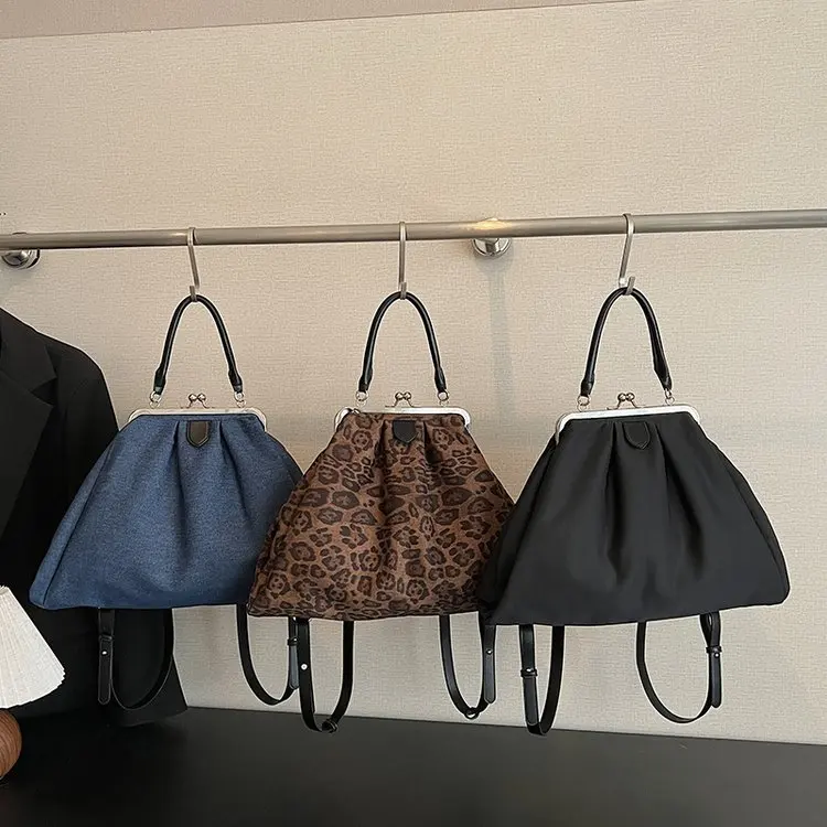 Bolso de Mano de Terciopelo de Lujo para Mujer, Diseño con Cierre de Clip, Bolso de Hombro y Bandolera Moderno, Convertible en Mochila de Gran Capacidad para Viajes Diarios