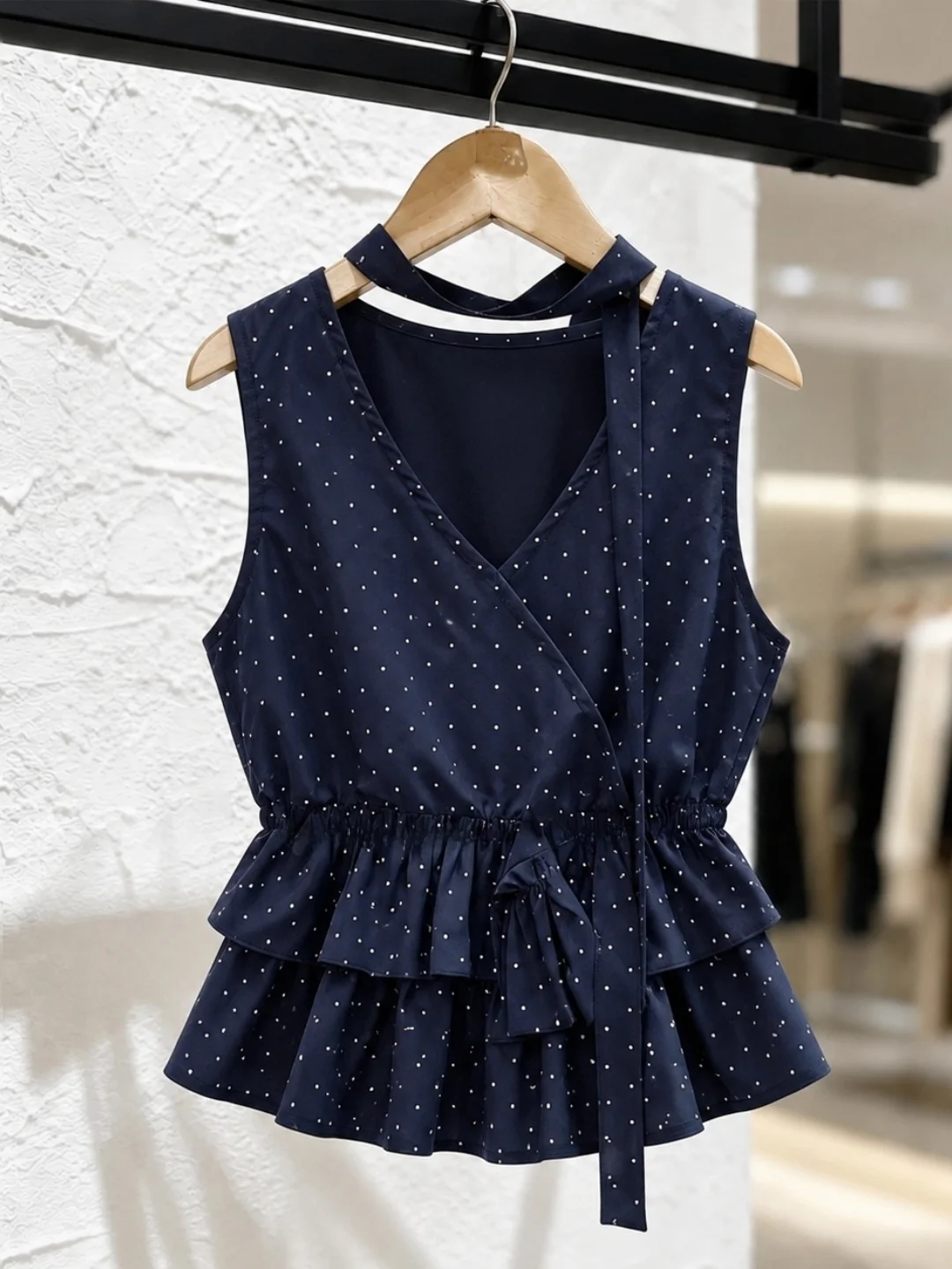 

Korean Style V-Neck Sash Vest Summer Fashion Elegant Sleeveless Polka Dot Top Women Straight Cut Commute Regular Length