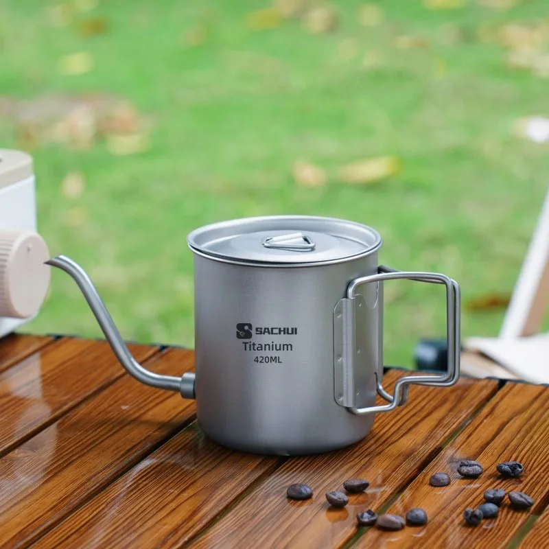 取り外し可能な注ぎ口付きのチタン製ドリップコーヒーケトル。アウトドア、キャンプ、ハイキング、旅行に最適な、持ち運び可能な折りたたみ式ハンドル付きコーヒーポット。