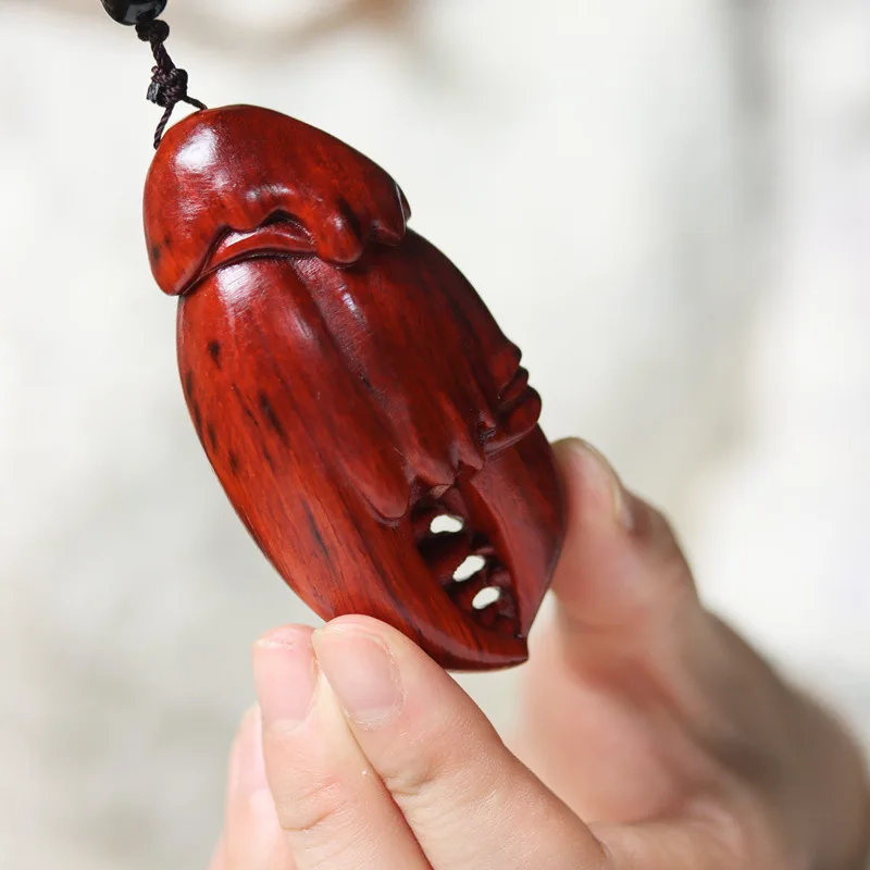 Natural Lobular Rosewood with Pliers in Hand Pendants Old Materials Carved Rosewood Car Hand Pieces Small Ornaments